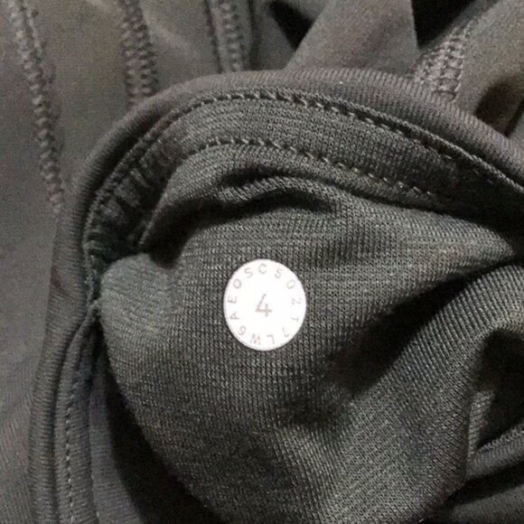 Lululemon Sun Setter Crop (17”)Dark Forest - Picture 12 of 12